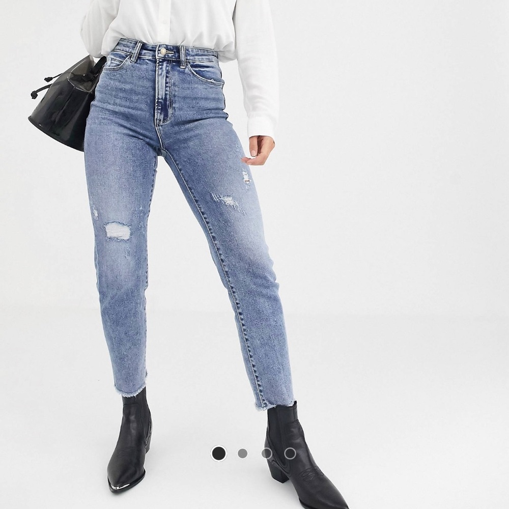 Stradivarius Slim Mom Jean with Stretch Light Wash
